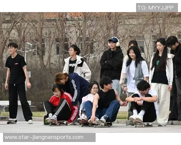 深圳滑板队在运动滑板团队协作排行榜中荣获第七名展现出色团队精神与实力