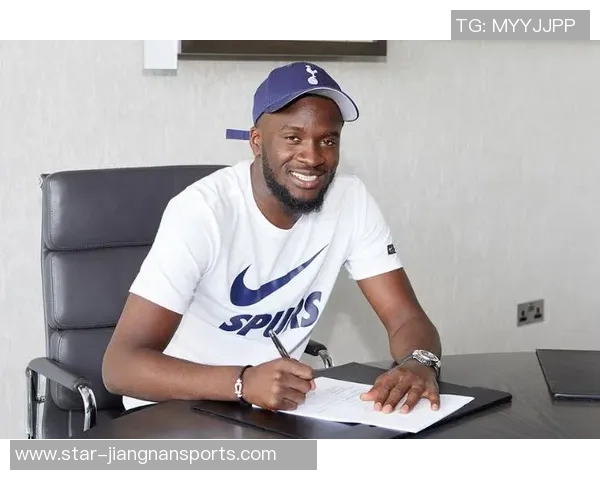 英超重磅专题聚焦上海足球队包夹战术的创新与发展分析